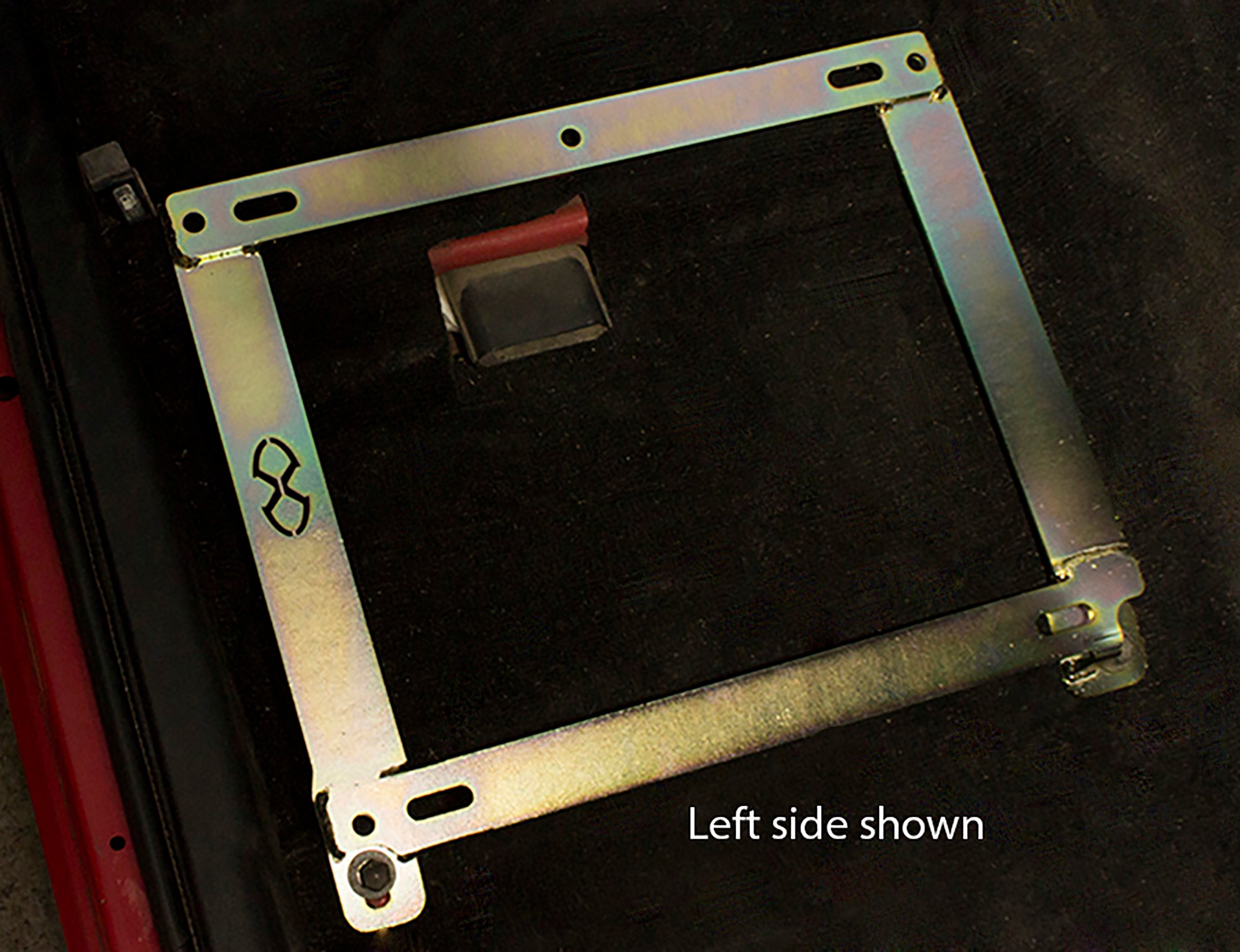 Soporte de montaje del asiento delantero AE86 (lado izquierdo)