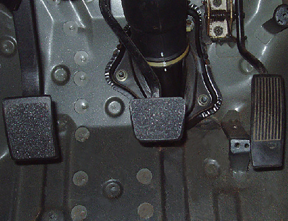 G50 Chassis Clutch Pedal Mount - Series 1, '89-'95 Q45